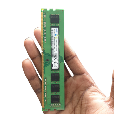 उच्च क्षमता 2.5 इंच SATA III SSD 1TB 512GB 256GB 128GB कंपन प्रतिरोध के लिए 20G/10-2000Hz